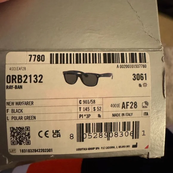 Ray-Ban Classic Black Sunglasses - Picture 5 of 8